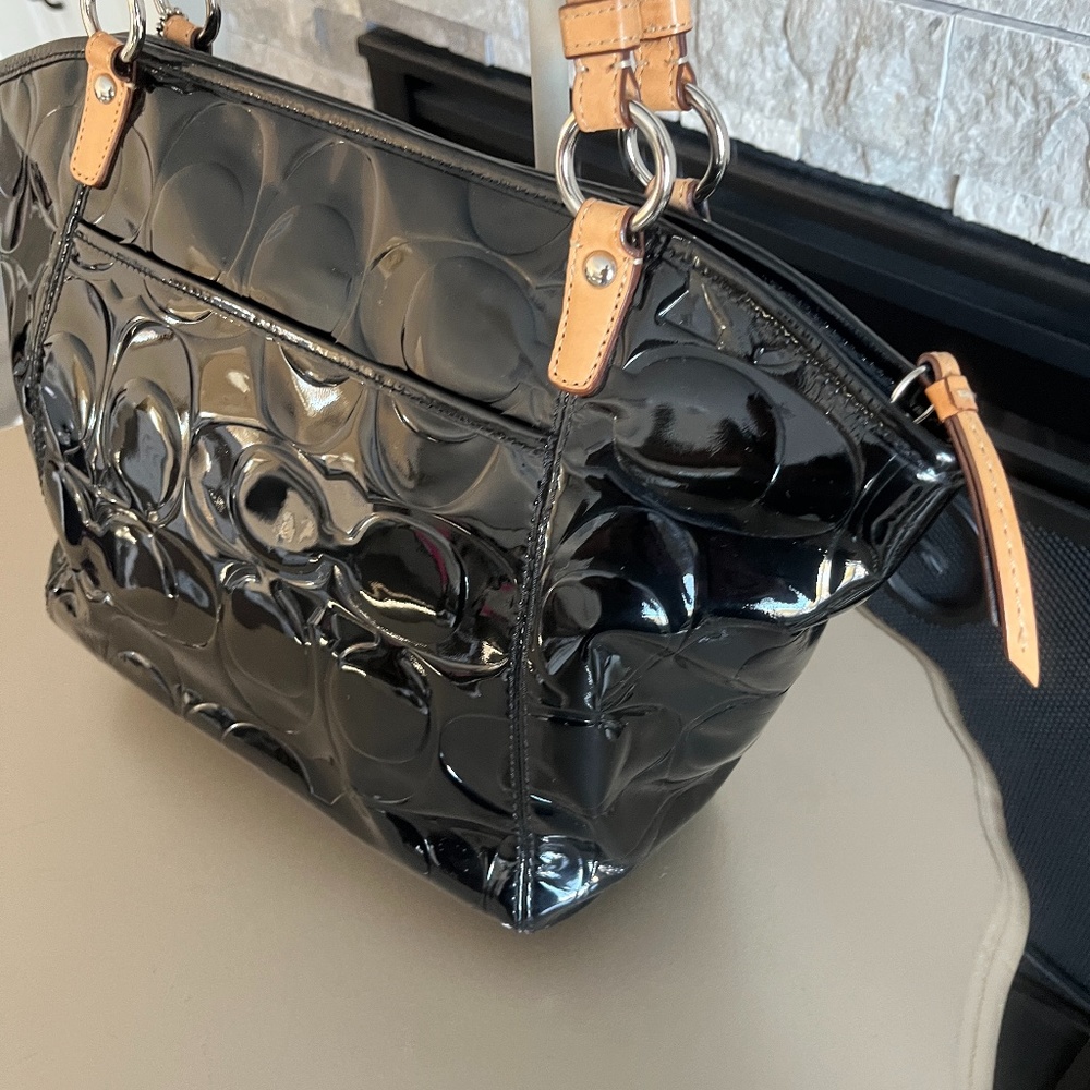 Vintage Coach Leah Patent Leather Tote - Picture 5 of 14